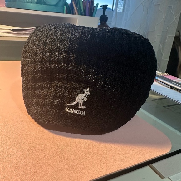 Kangol Black Men’s Flat Cap - Picture 5 of 5